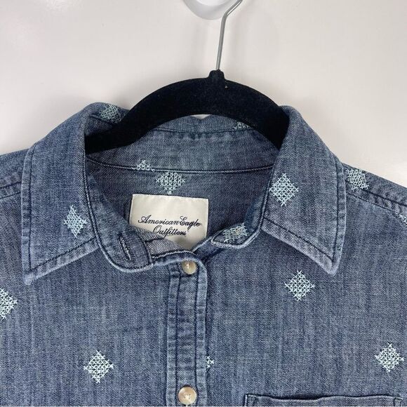 American Eagle Embroidered Chambray Long Sleeve Button Up Shirt Women's Size XS - Picture 6 of 7